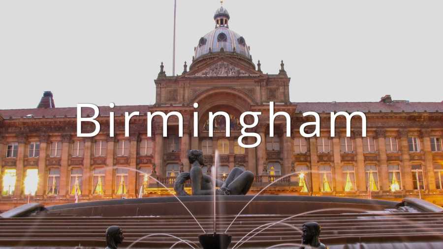 https://de.wikipedia.org/wiki/Birmingham#/media/File:Victoria_Square,_Birmingham_at_dusk.jpg