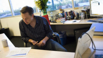 Infographic: How To Learn Like Elon Musk In 8 Simple Steps